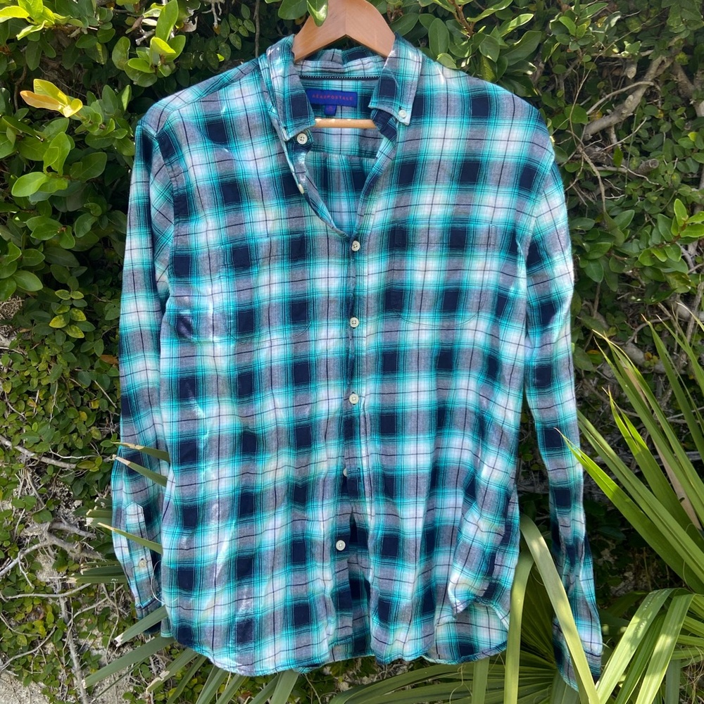 Aeropostale Men’s Plaid Flannel Long Sleeve Shirt